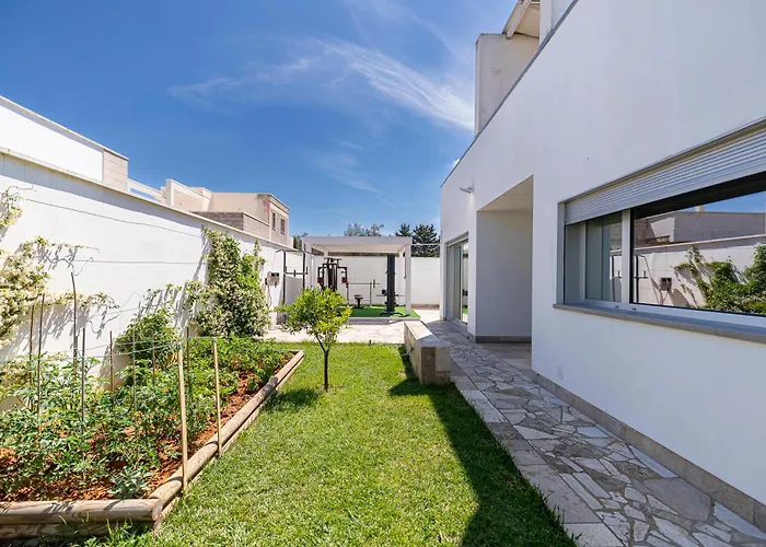 Goccia Con Piscina A - Rive Del Salento